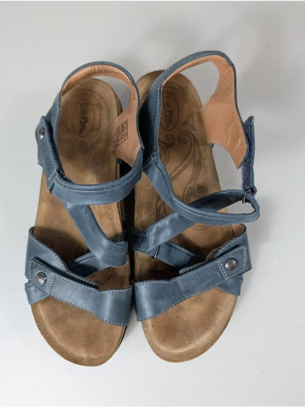 Taos trulie wedge sandals in navy blue leather women's size 7-7.5